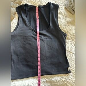 Vouri essential scoop tank